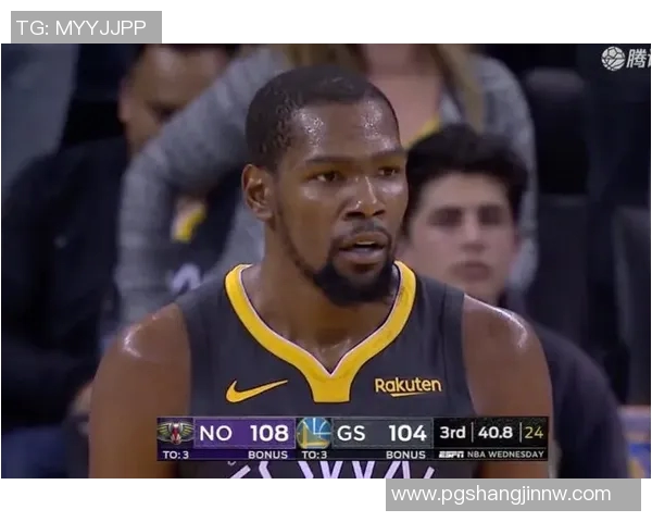 火箭客战鹈鹕登机照曝光KD羽绒服气质出众电风扇随队征战